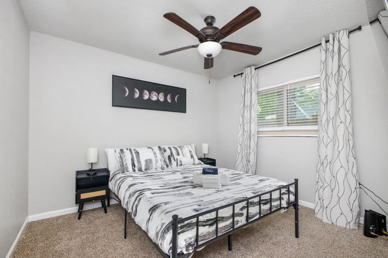 5727 Valley Pt #1626236P - Photo 7 of 25