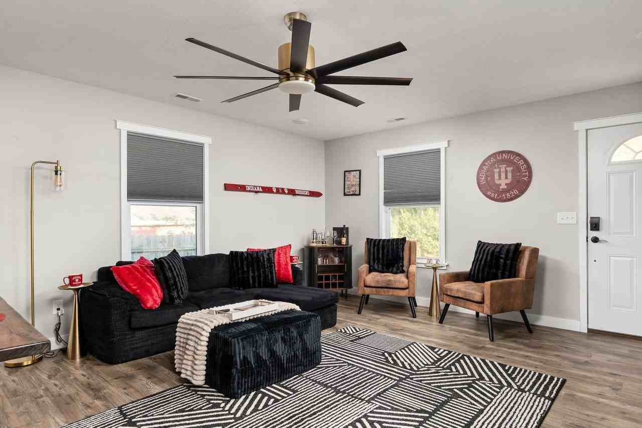1508 W 11th St #1626376P - Photo 4 of 49