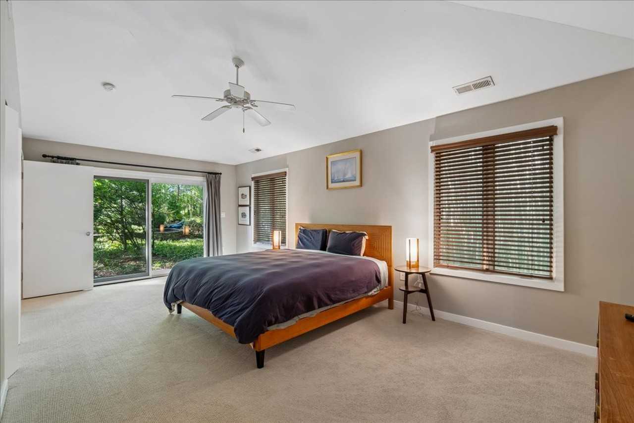 3 Steffen Point Hts #1611923P - Photo 3 of 19
