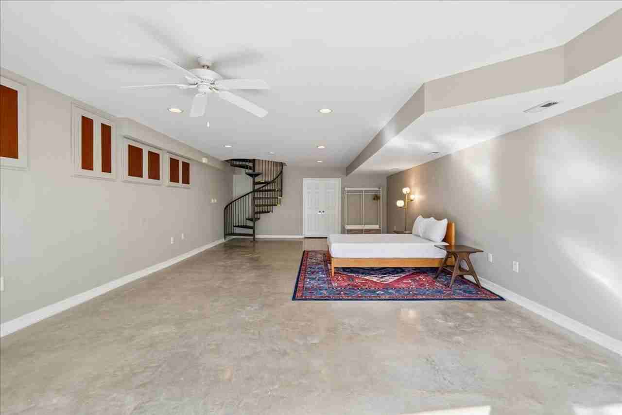 3 Steffen Point Hts #1611923P - Photo 5 of 19