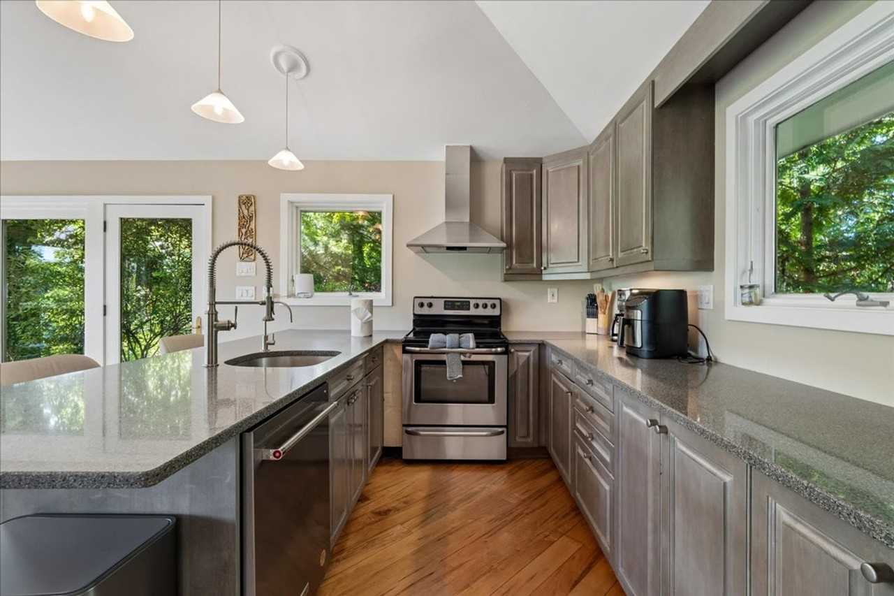 3 Steffen Point Hts #1611923P - Photo 7 of 19