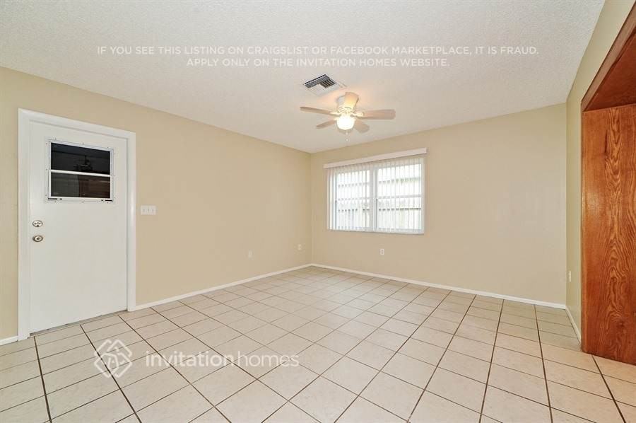 12402 68th St - Photo 5 of 13