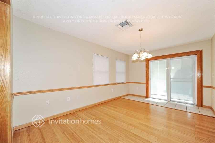 12402 68th St - Photo 6 of 13