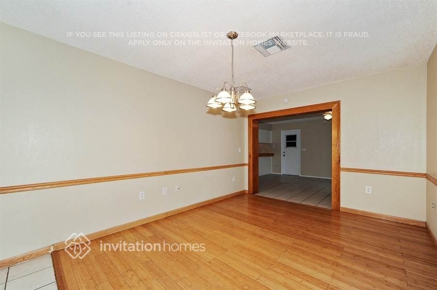 12402 68th St - Photo 7 of 13