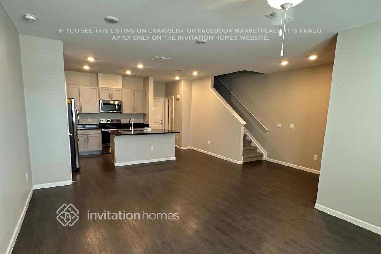 24375 E Montana Ave - Photo 5 of 27