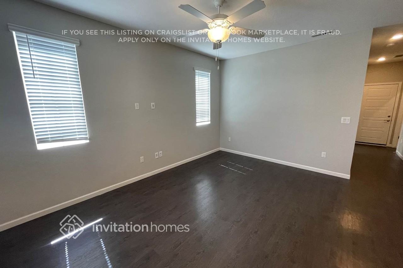 1728 S Elk Way - Photo 4 of 27