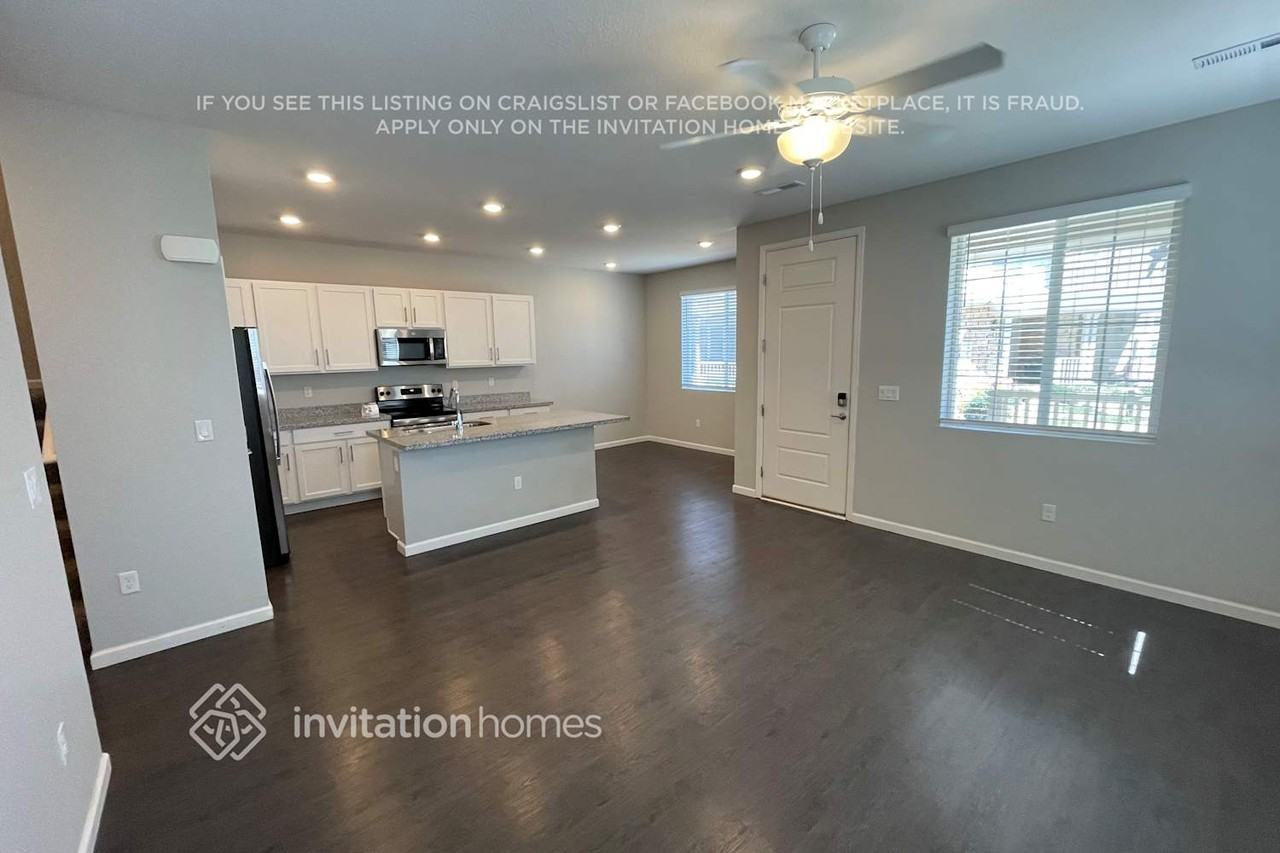 1728 S Elk Way - Photo 5 of 27