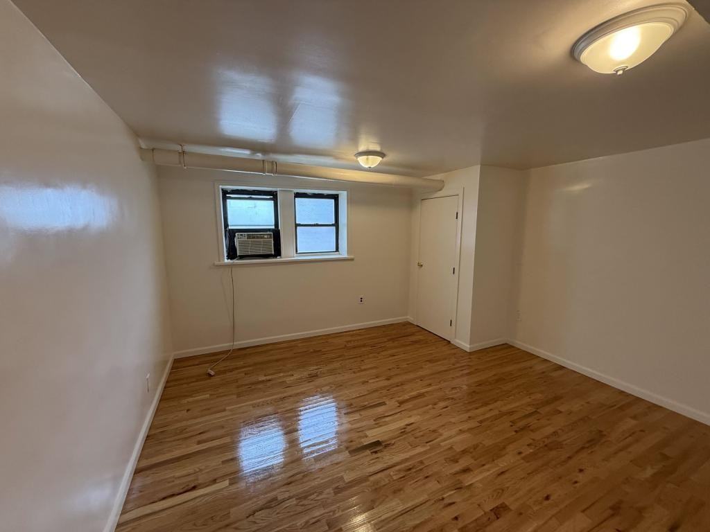 497 Van Cortlandt Park Ave - Photo 2 of 10