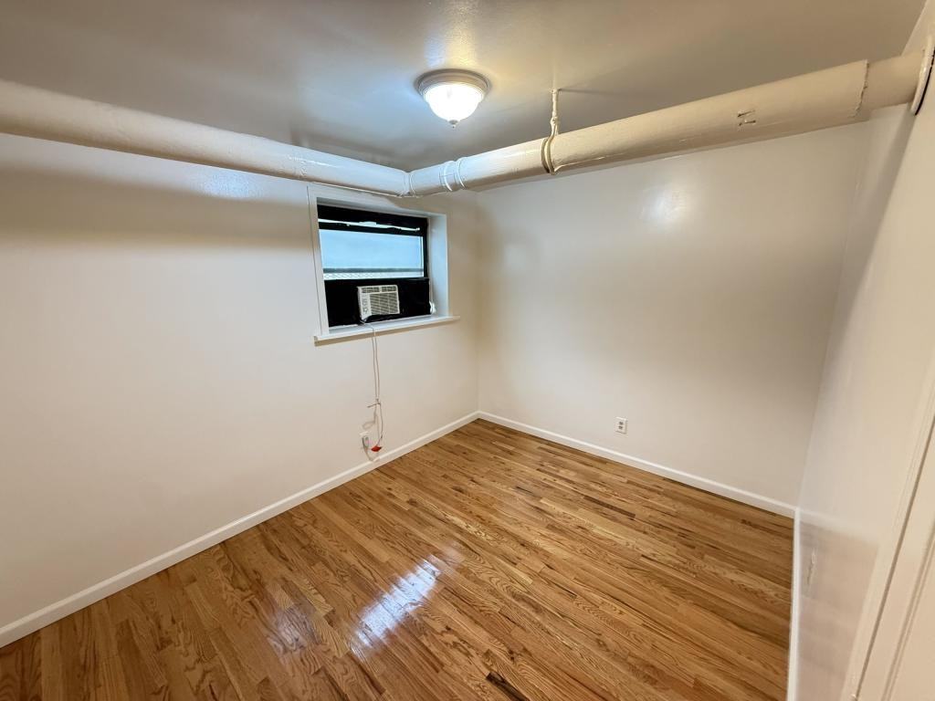 497 Van Cortlandt Park Ave - Photo 6 of 10