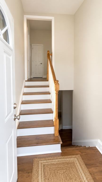 126 W Potomac St - Photo 2 of 7