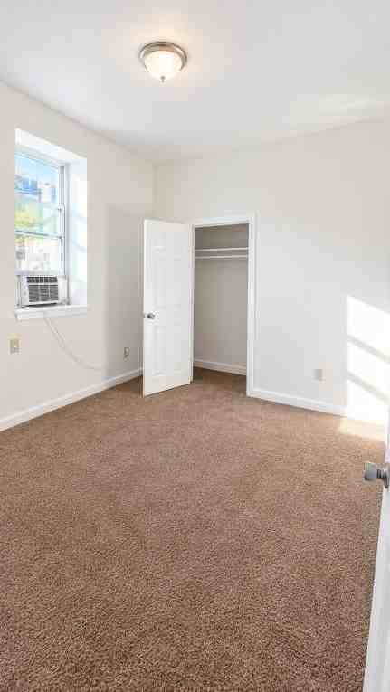 126 W Potomac St - Photo 5 of 7