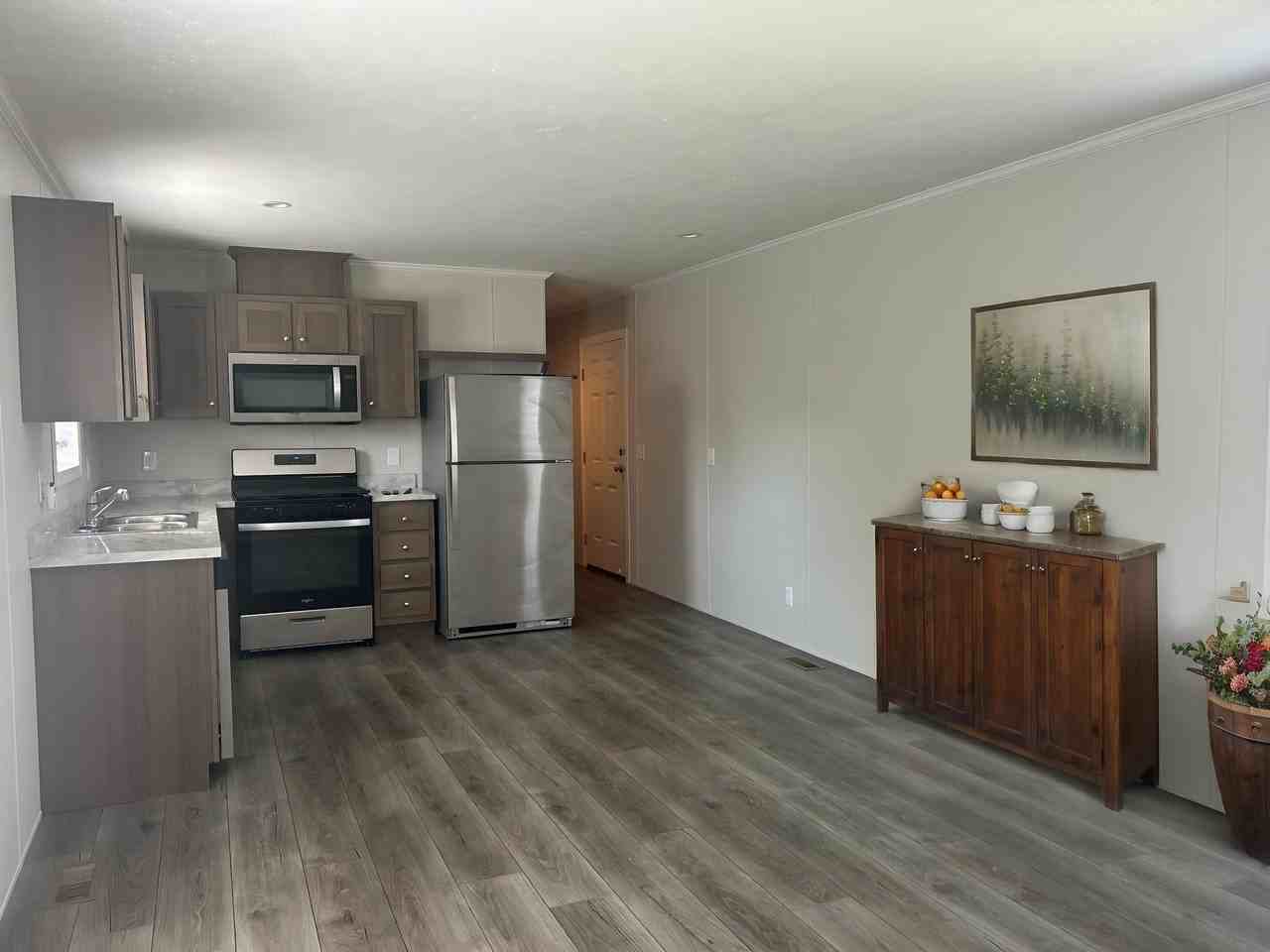 11440 Oakgrove Dr #81 - Photo 3 of 17