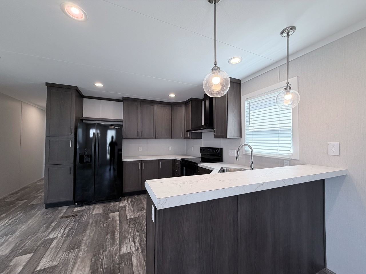 709 N Collins Fwy #32 - Photo 5 of 26