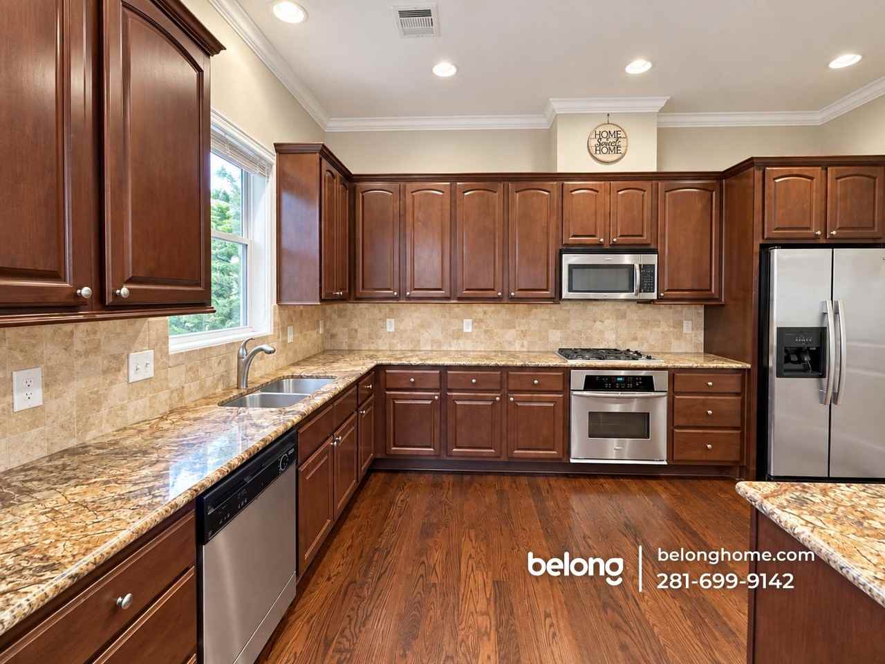219 W 27th St #B - Photo 6 of 18