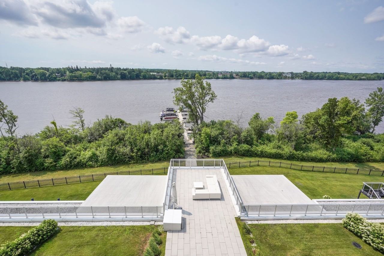 255 Rue Étienne-Lavoie #804 - Photo 4 of 15