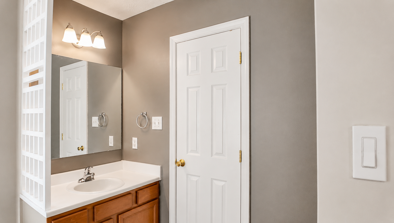 7787 Cottonwood Ave - Photo 3 of 29