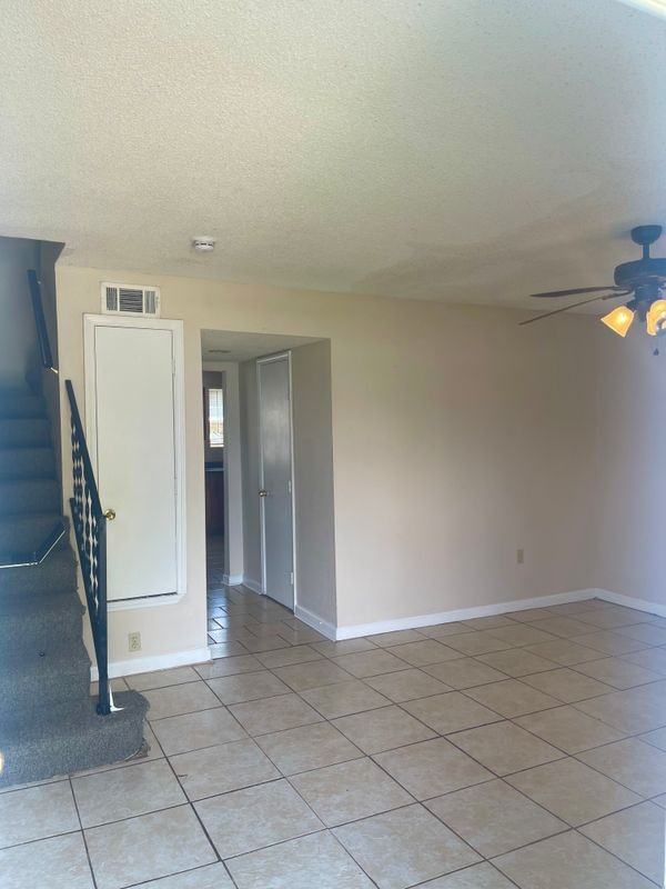 2464 Mexico St - Photo 2 of 6