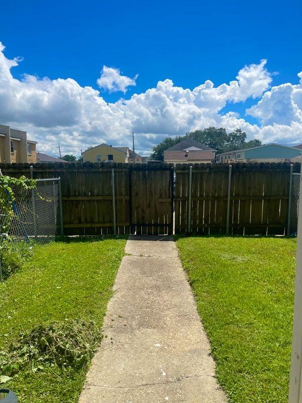 2464 Mexico St - Photo 4 of 6