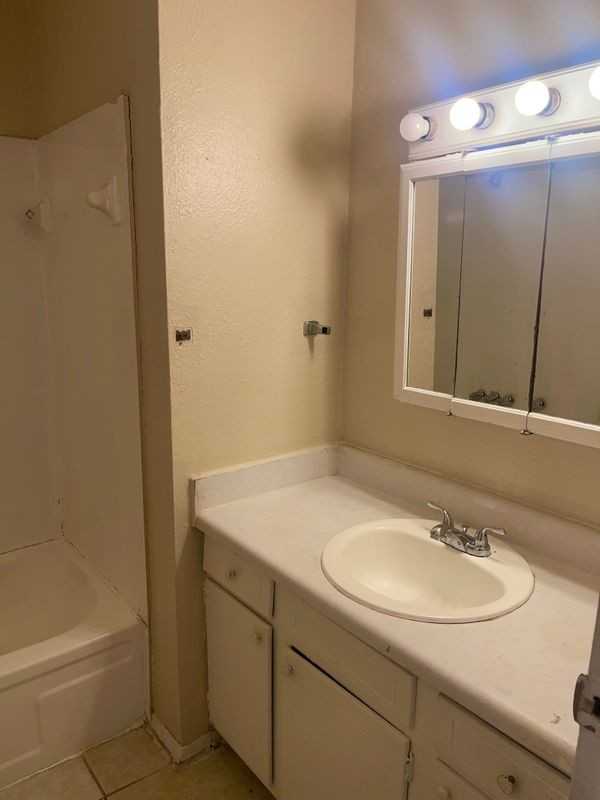 2464 Mexico St - Photo 6 of 6