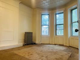 featured image of 220 Grant Ave ##2