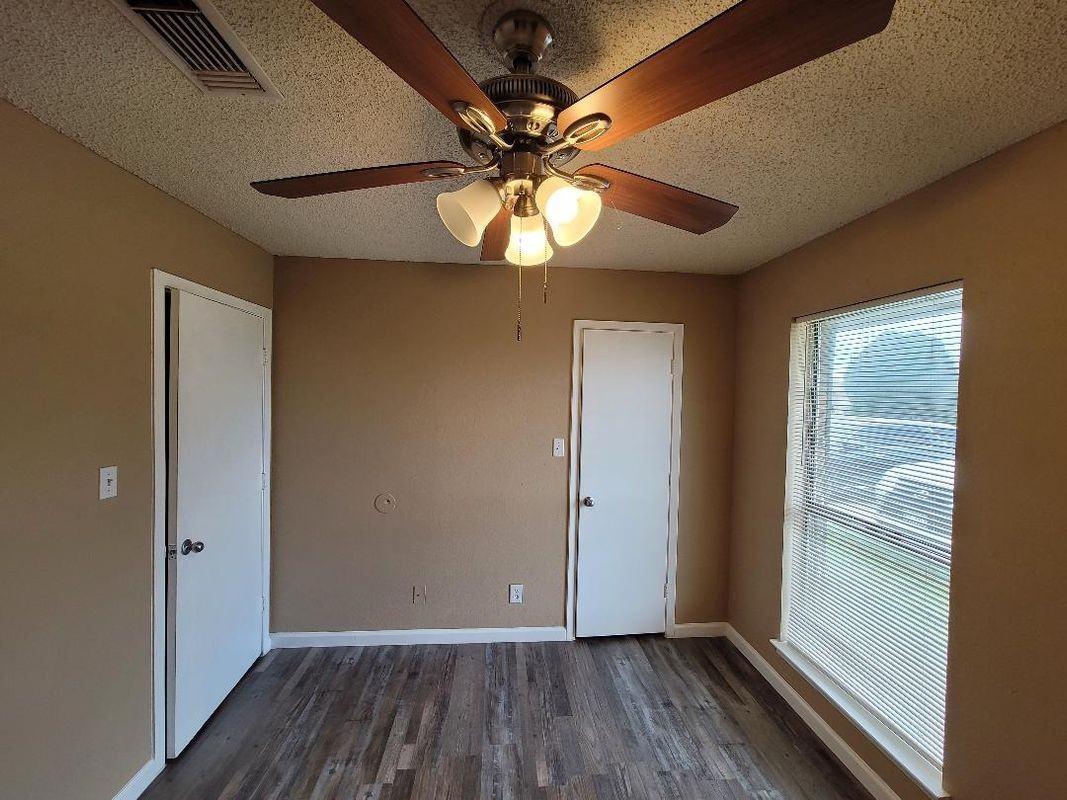 239 Summit Dr ##A - Photo 2 of 6