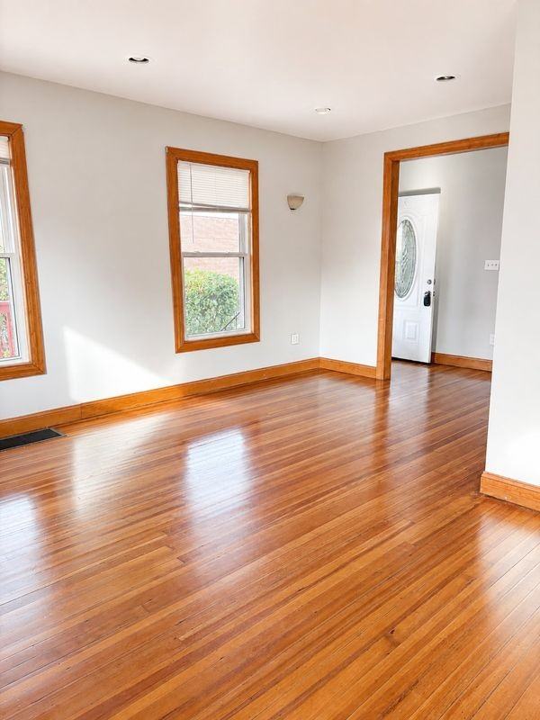 400 Treadwell St - Photo 2 of 3