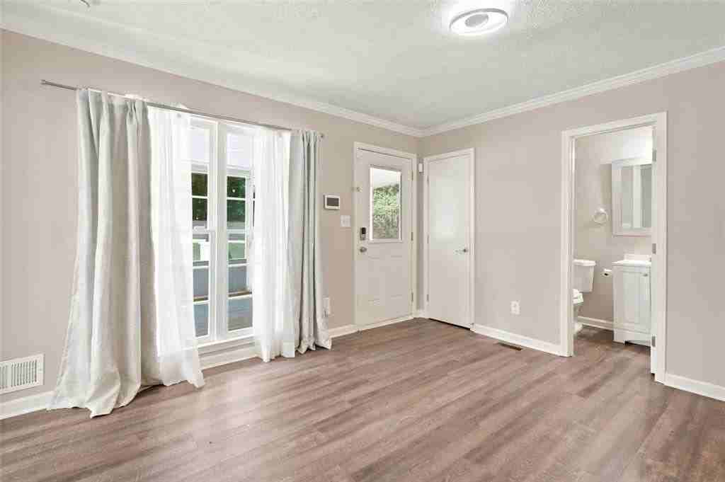 1013 Shady Ln Nw - Photo 6 of 42