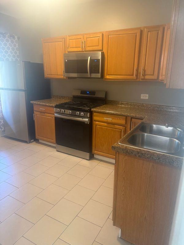 6135 S Vernon Ave - Photo 2 of 12