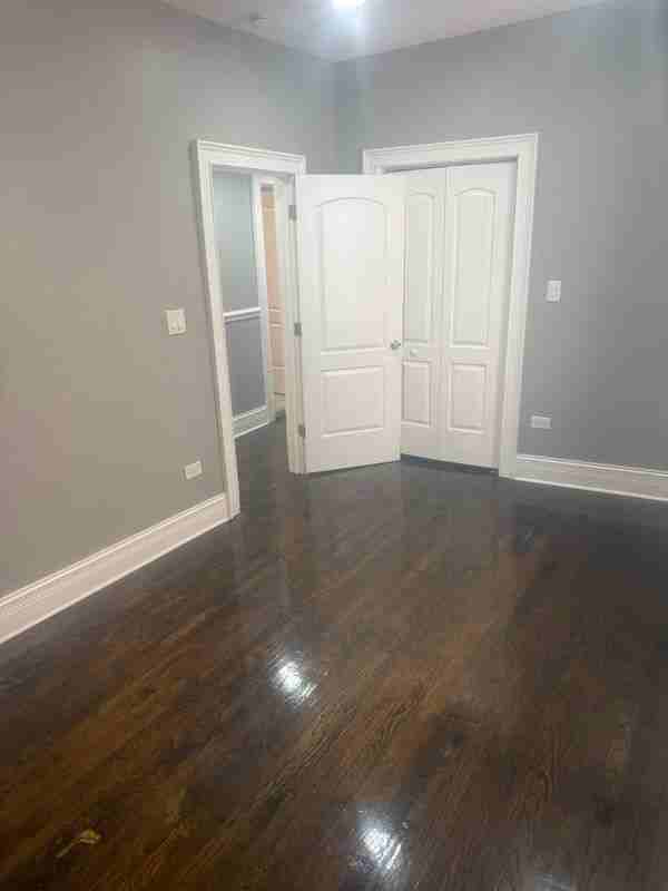 6135 S Vernon Ave - Photo 4 of 12
