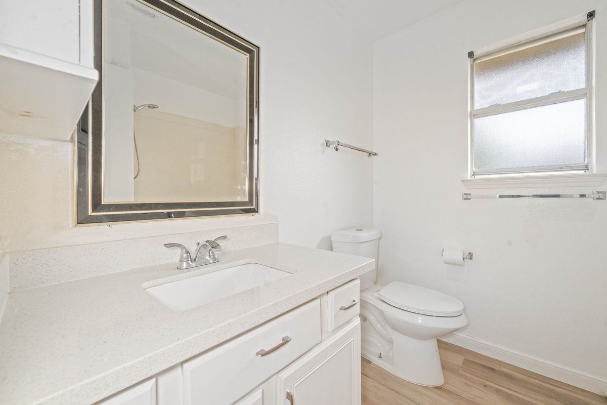 10950 Linden Gate Dr - Photo 2 of 23