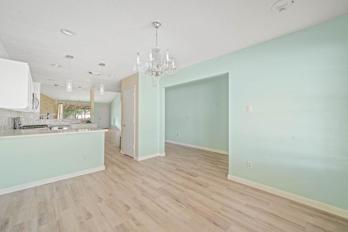 10950 Linden Gate Dr - Photo 4 of 23