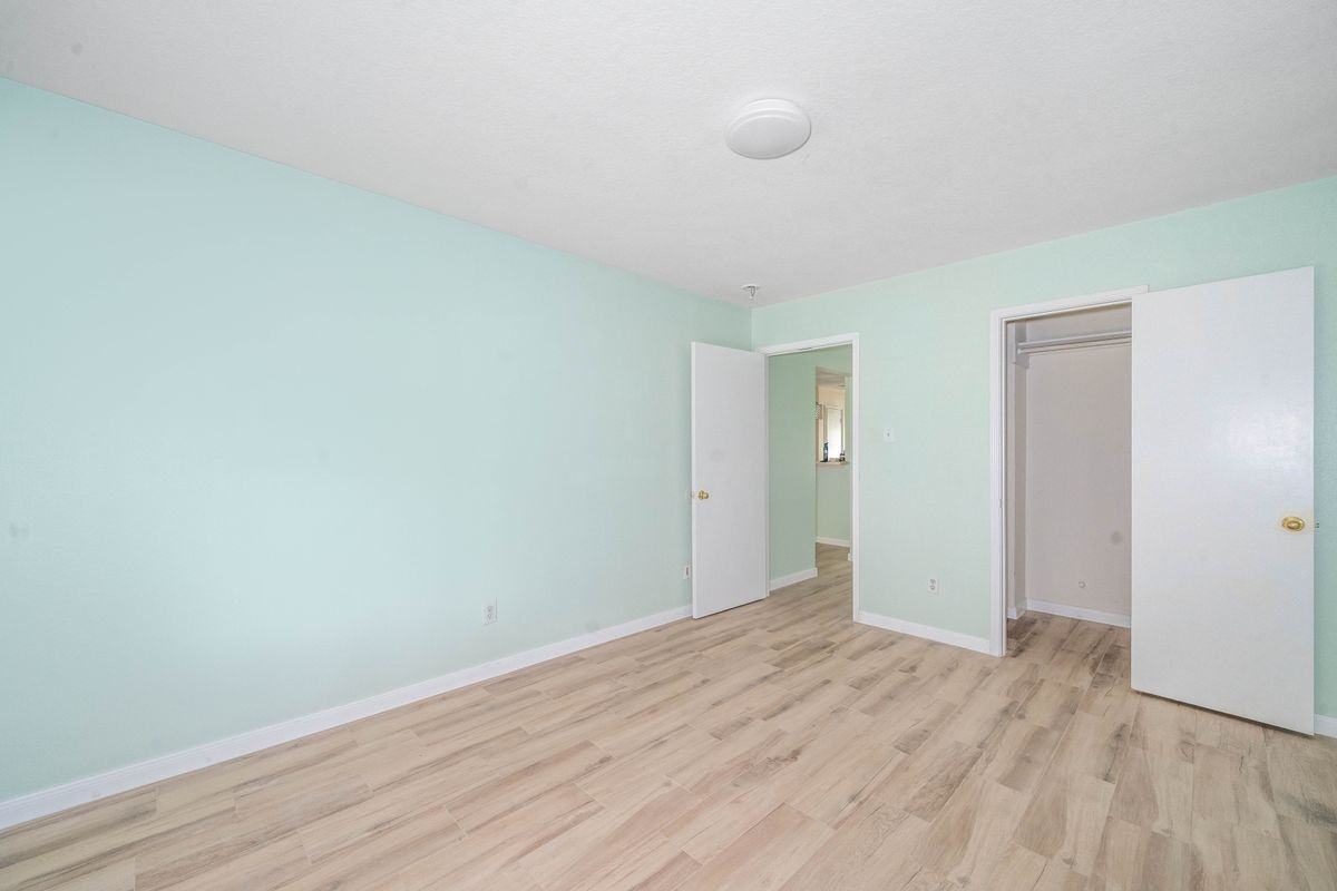 10950 Linden Gate Dr - Photo 5 of 23