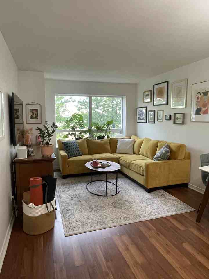 61 Heintzman Street - Photo 2 of 19