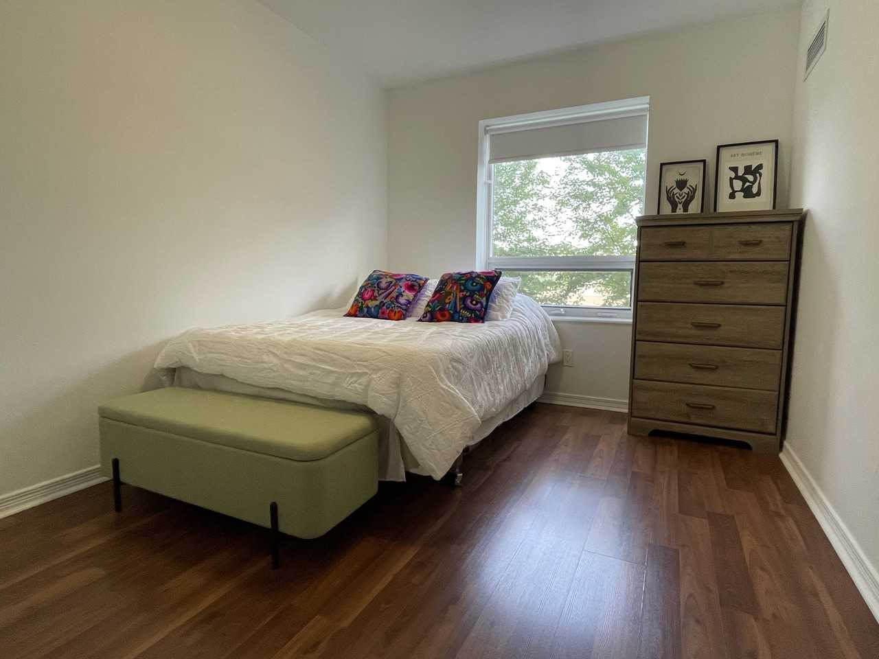 61 Heintzman Street - Photo 7 of 19