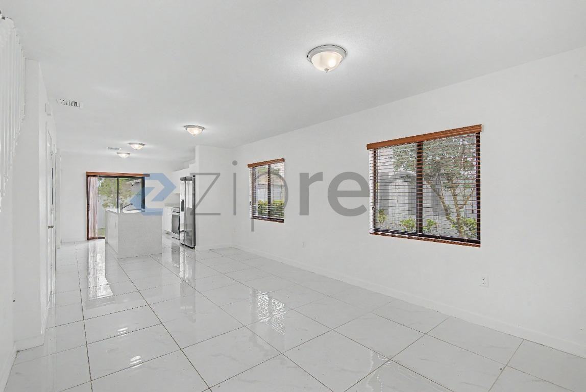 1225 Nw 9th Ave - Photo 4 of 26