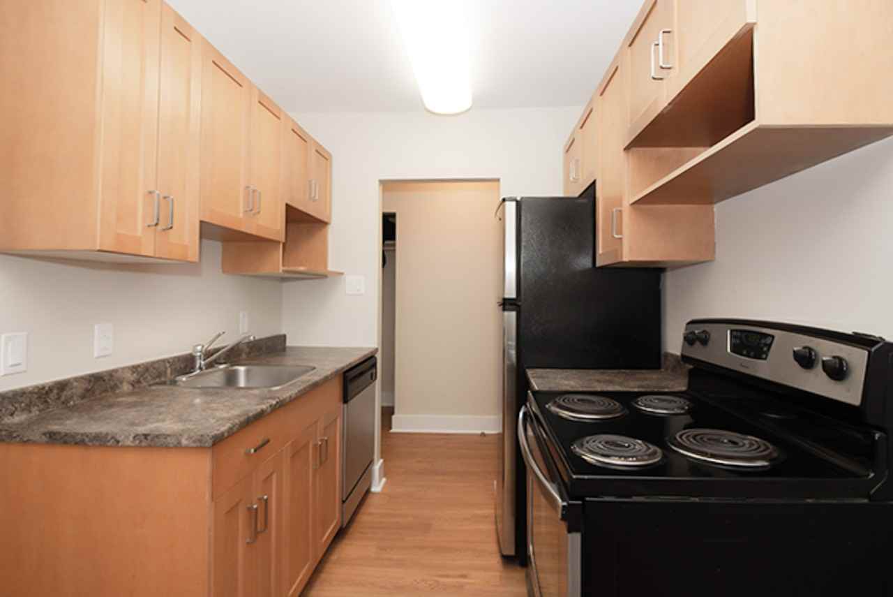 112/114 River Avenue - Photo 2 of 9