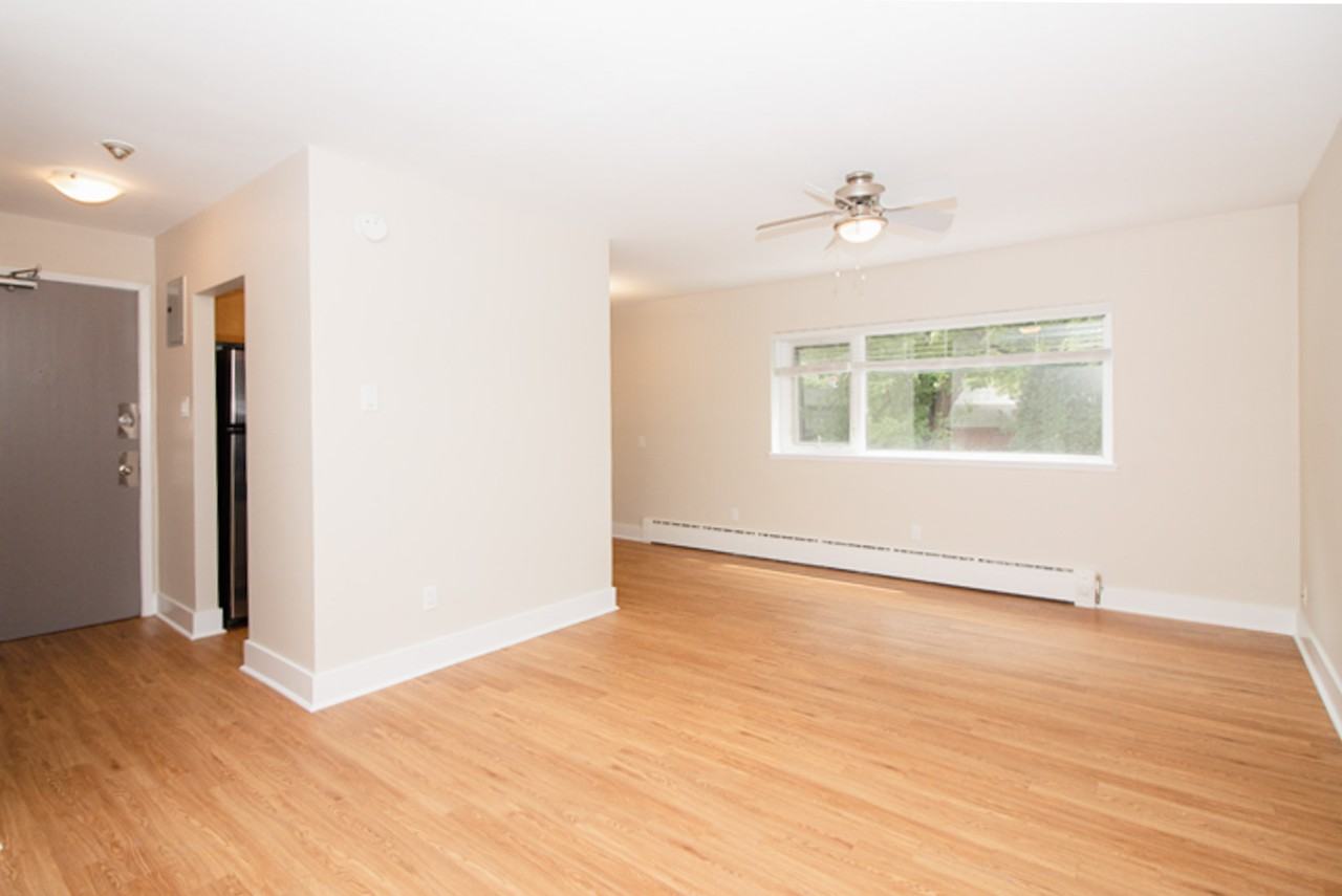 112/114 River Avenue - Photo 5 of 9