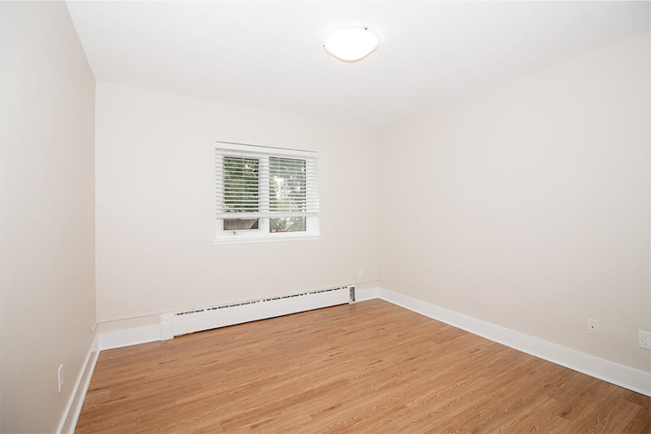 112/114 River Avenue - Photo 7 of 9