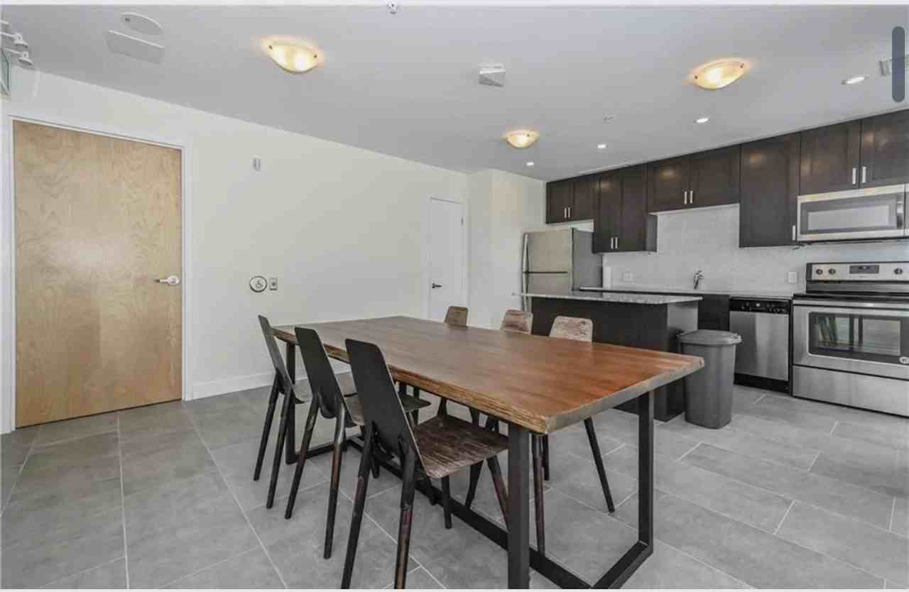 100 Garment Street - Photo 5 of 7