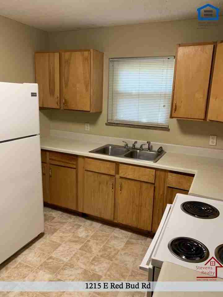 1215 E Red Bud Rd - Photo 7 of 18