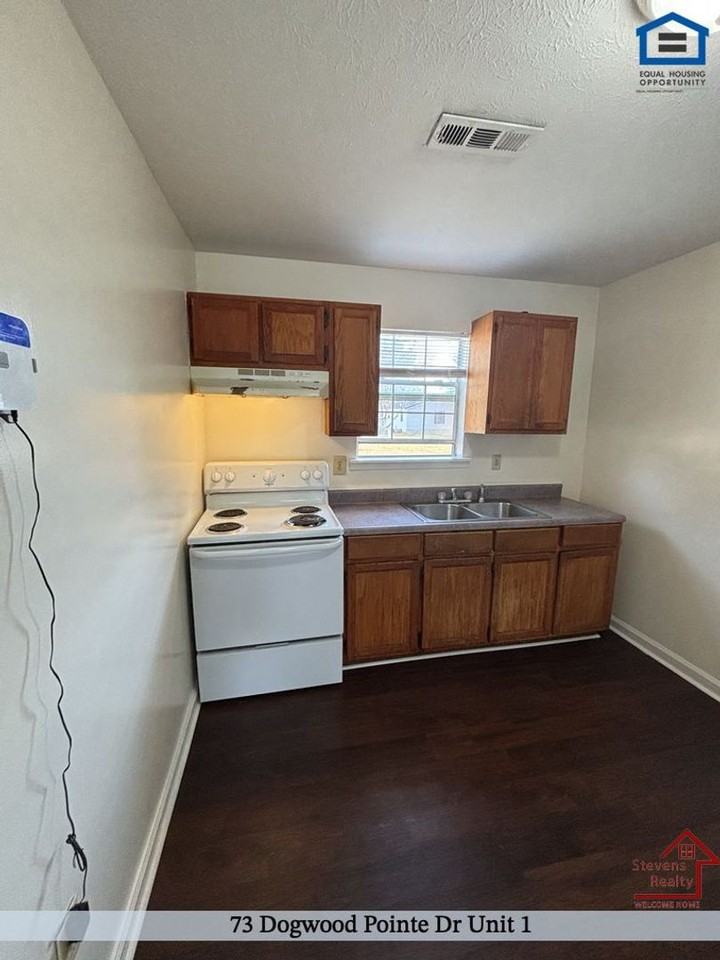 73 Dogwood Pointe Dr #1 - Photo 3 of 25