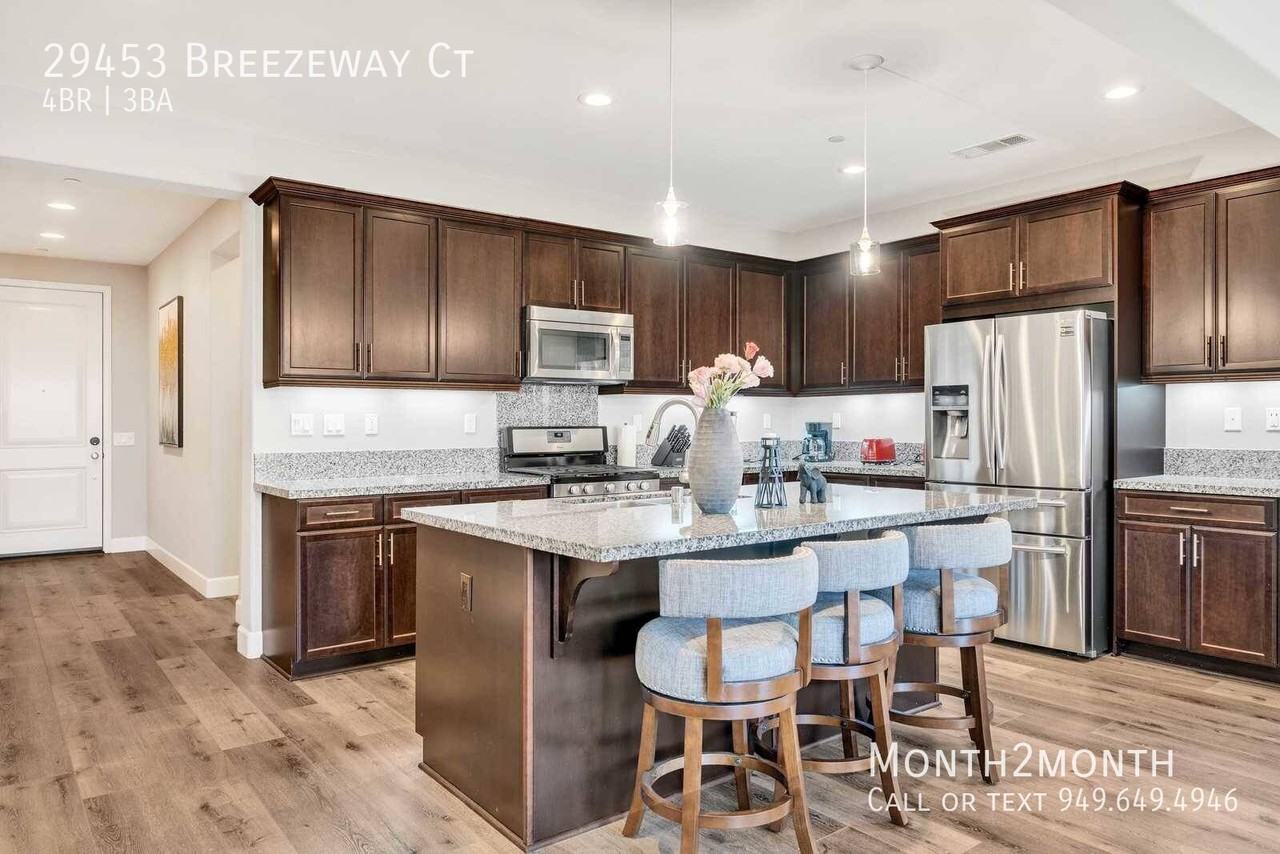 29453 Breezeway Ct - Photo 7 of 49