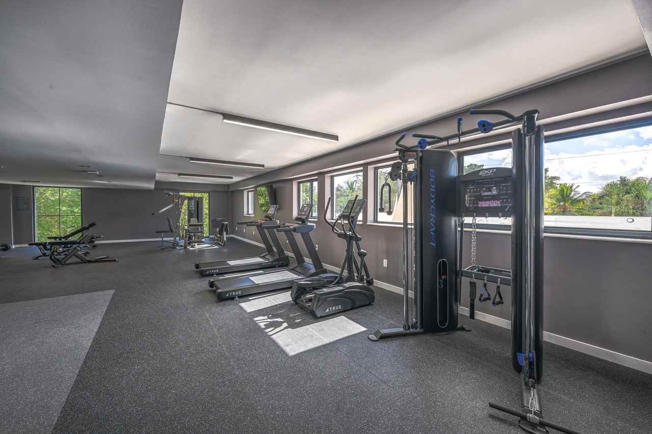 Solo Miami Residences - Photo 6 of 40