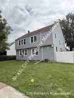 featured image of 198 Stratford Rd #UPPER