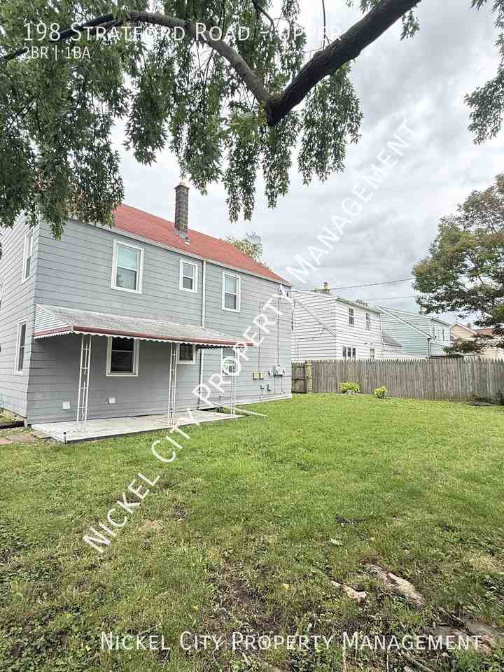 198 Stratford Rd - Photo 2 of 13