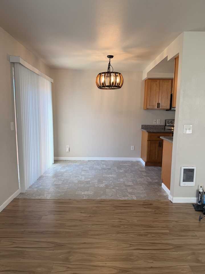 328 Tacoma Blvd S #NA - Photo 6 of 21