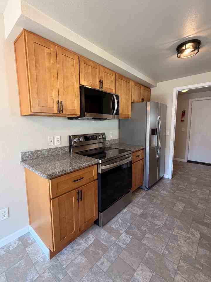 328 Tacoma Blvd S #NA - Photo 7 of 21