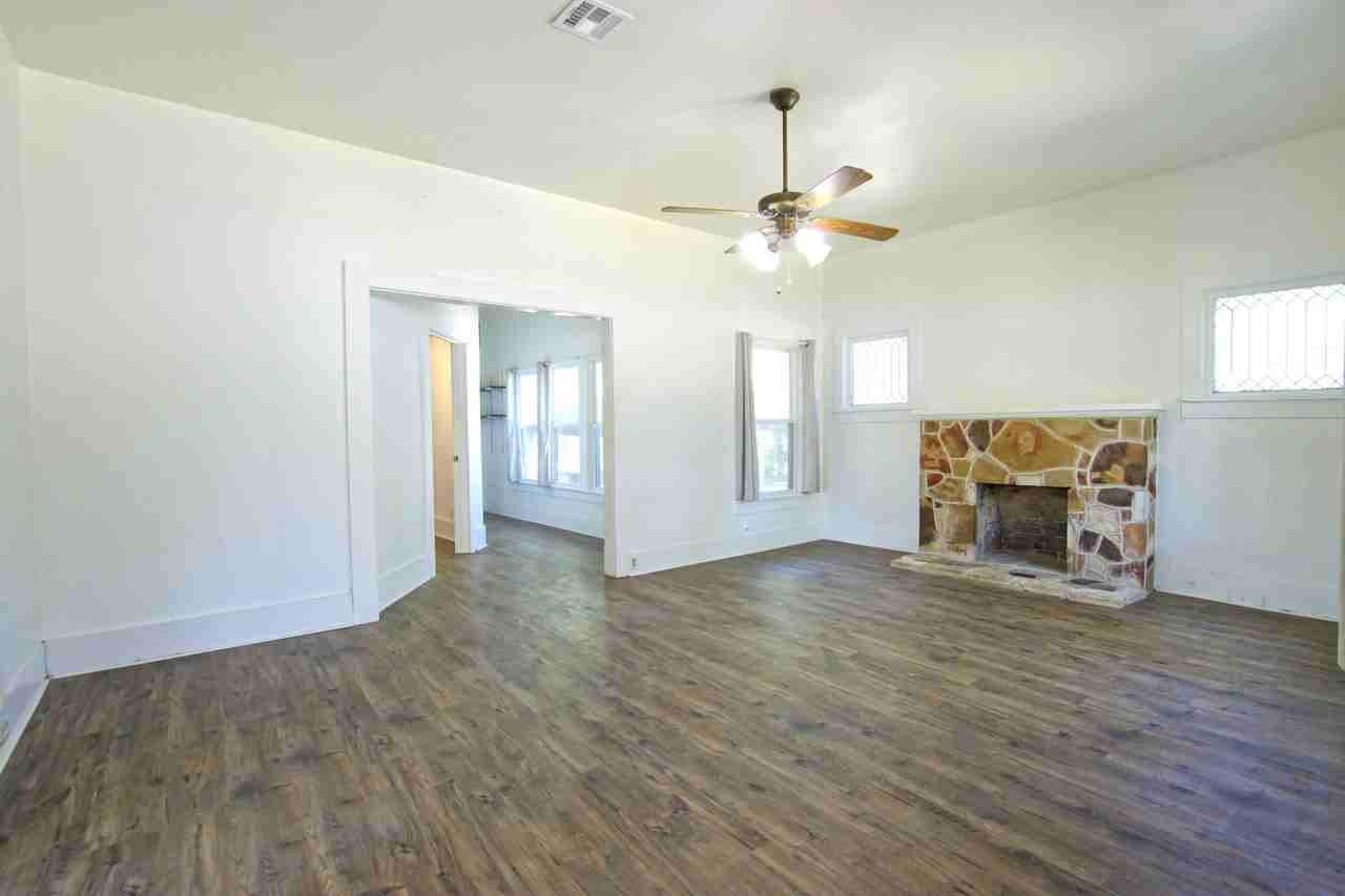 606 E Avenue C #NA - Photo 4 of 14