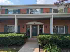 706 E Algonquin Rd #204 - Photo 1 of 1