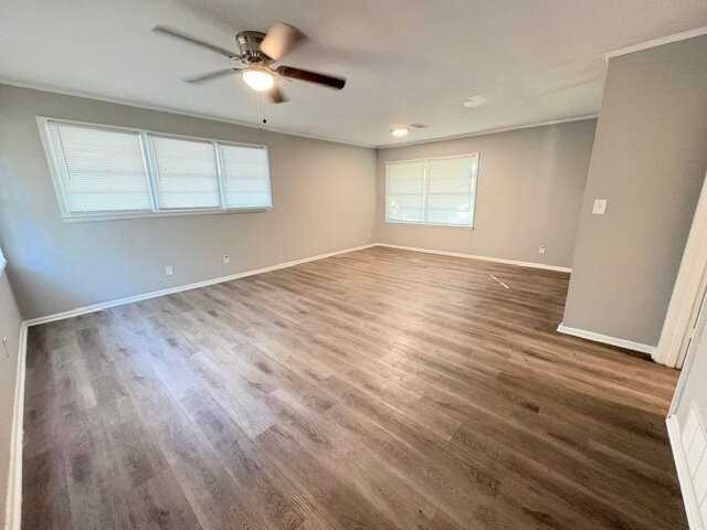3674 Windemere Dr - Photo 2 of 9